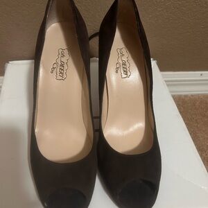 Oh Deer! Black Block Heel Pumps